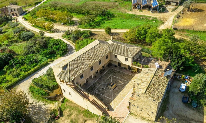 Caltagirone House | Stunning home in Caltagirone with WiFi