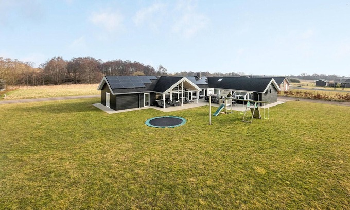 Flovt Strand House | Stunning home in Haderslev with sauna