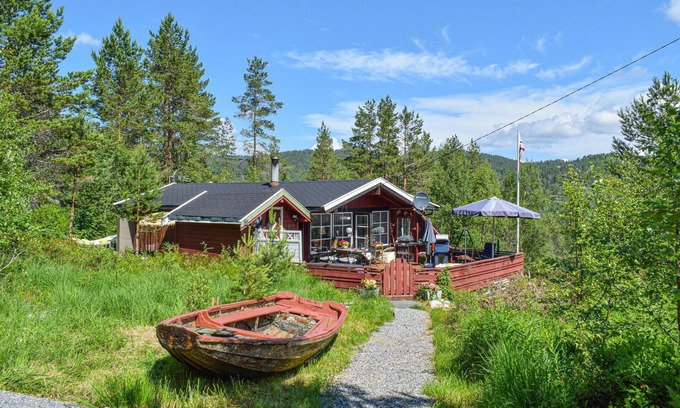 Evje House | Stunning Home in Hornnes With 3 Bedrooms and Jacuzzi