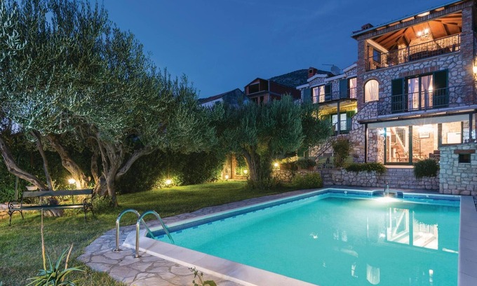 Kremena House | Stunning home in Klek with jacuzzi