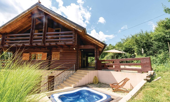 Krasic House | Stunning home in Krasic with sauna