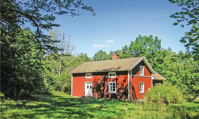 Torne House | Stunning Home In Lönashult With Kitchen