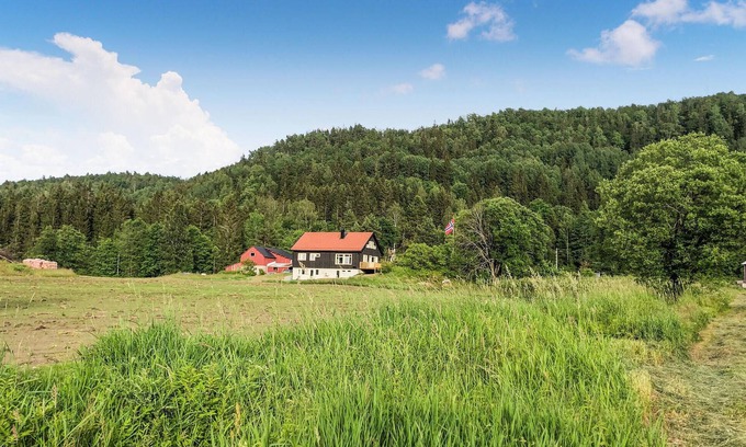 Songe House | Stunning home in Songe with WiFi