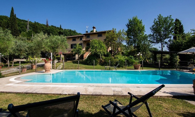 Castiglion Fiorentino Villa | Stunning private villa with WIFI, A/C, private pool, TV, terrace and pets allowed, close to Arezzo
