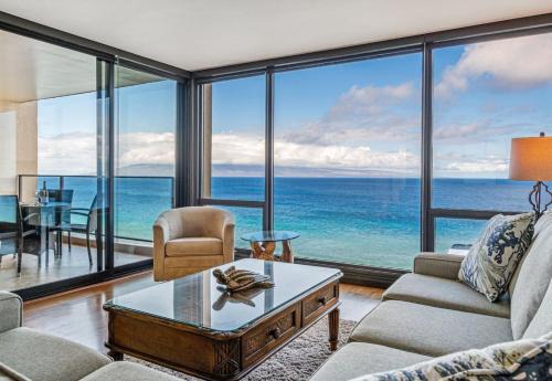 Honokowai Apartment | Stunning Kaanapali Oceanfront! Mahana 1107!