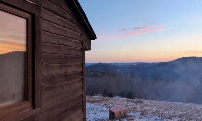 Hawley Cabin | Stunning mountain top lodge, Ideal for groups of all kinds, 4 -season fun