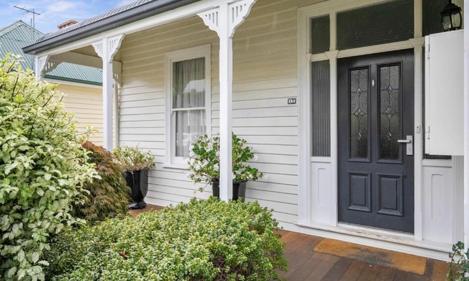 Sandy Bay House | Stunning newly renovated home in perfect location