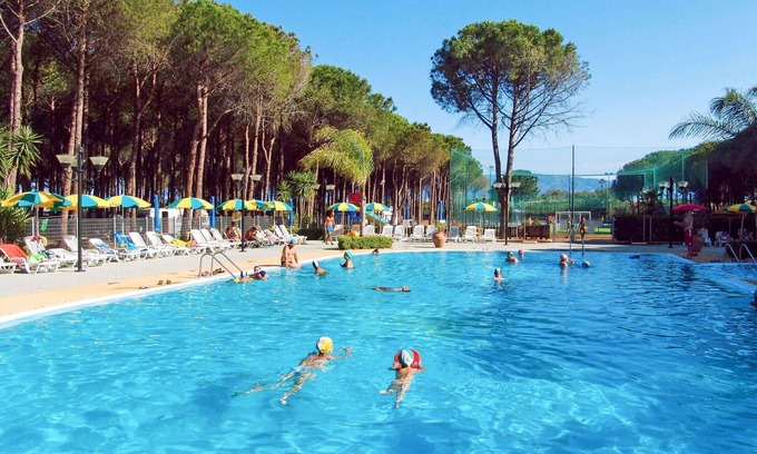 Marina di Schiavonea House | Stunning private villa for 4 guests with A/C, pool, WIFI, terrace and pets allowed