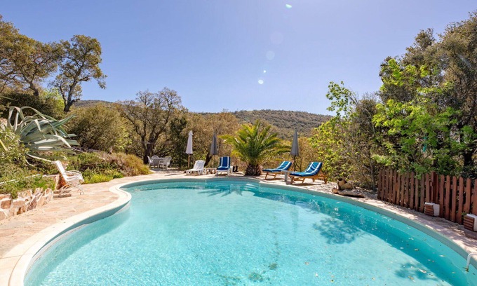 La Garde-Freinet House | Stunning private villa with WIFI, private pool, TV, terrace, pets allowed and panoramic view