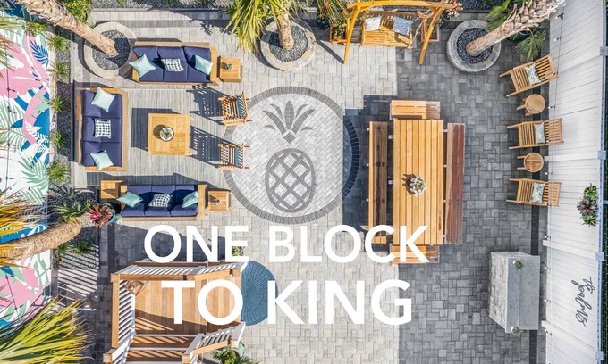 Cannonborough Elliotborough House | Stunning Private Courtyard - 1 Block to King St!