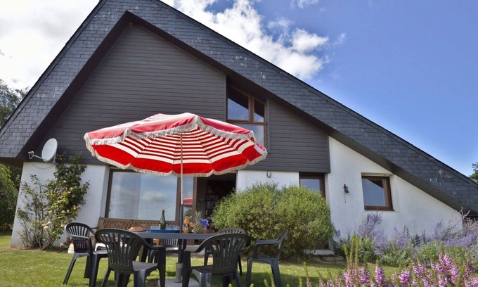 Cotes d'Armor House | Stunning private villa for 8 people with WIFI, TV and pets allowed