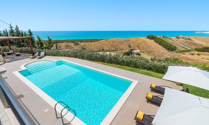 Montallegro Villa | Stunning private villa for 6 guests with A/C, WIFI, private pool and terrace