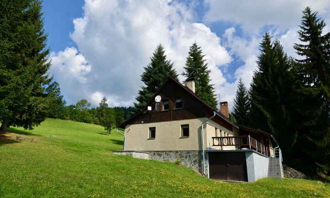 Vitkovice House | Stunning private villa for 12 people with WIFI, TV, terrace, pets allowed and panoramic view