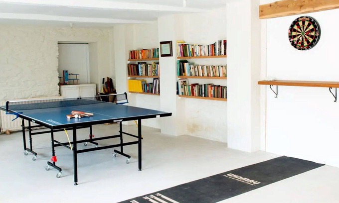 Morwellham Villa | Stunning private villa for 4 guests with WIFI, TV, terrace, pets allowed and panoramic view