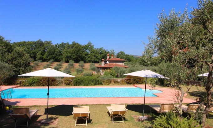 Santarello Villa | Stunning private villa for 8 people with WIFI, private pool, A/C and TV, close to Montepulciano