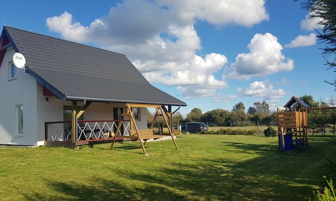 Smoldzinski Las House | Stunning private villa for 7 guests with WIFI, TV, terrace, pets allowed and parking