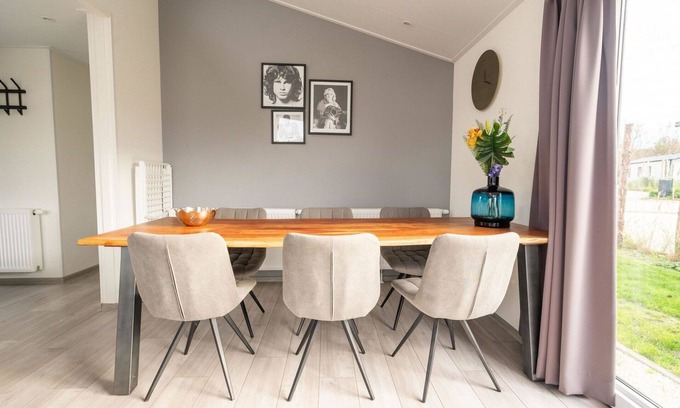 Linden House | Stunning private villa for 6 guests with WIFI, TV and terrace