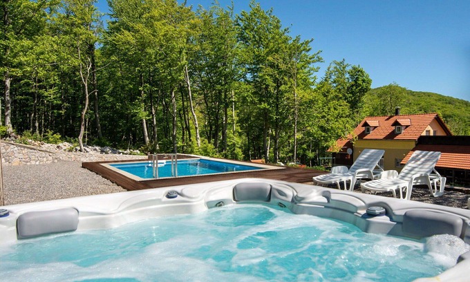 Senj House | Stunning private villa for 6 people with private pool, WIFI, A/C, hot tub, TV and terrace