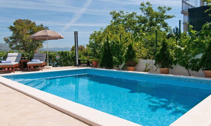 Okrug Donji House | Stunning private villa for 10 guests with private pool, A/C, WIFI, TV and terrace