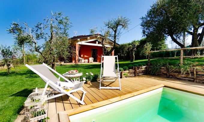 Lari Villa | Stunning private villa for 4 guests with WIFI, A/C, private pool and pets allowed
