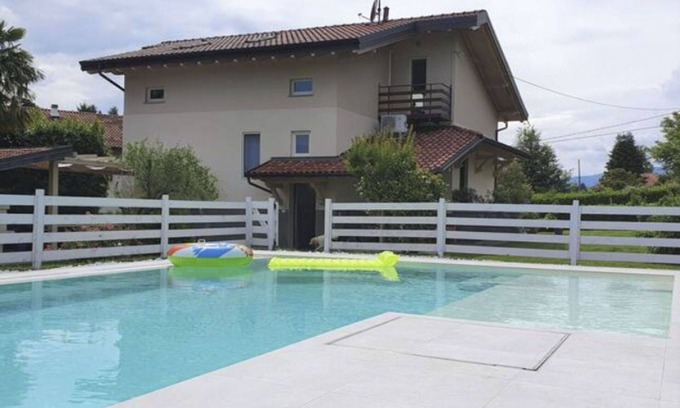 Besozzo Villa | Stunning private villa for 8 people with WIFI, hot tub, A/C, private pool, TV and patio