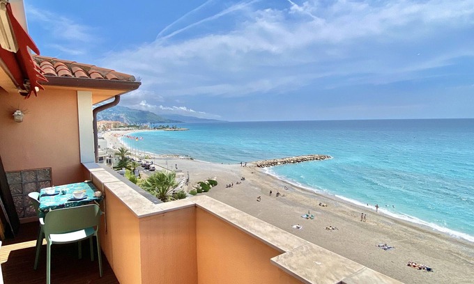 Alpes-Maritimes Apartment | Stunning Sea view in the heart of Menton