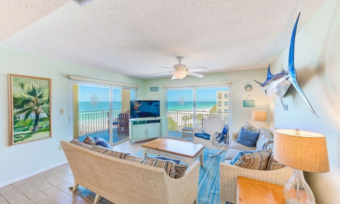 Redington Shores Condo | Stunning, spacious, comfortable beach front condo on Gulf of Mexico