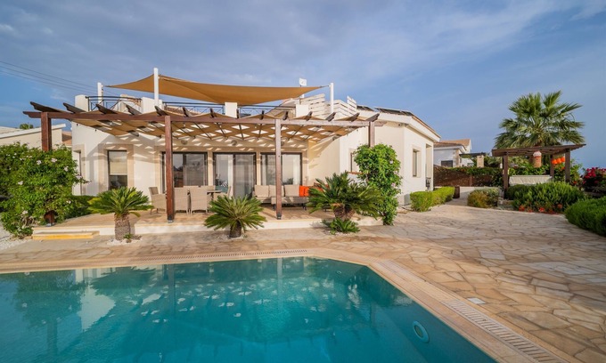 Kouklia Villa | Stunning views in villa w/hot tub, pool, garden