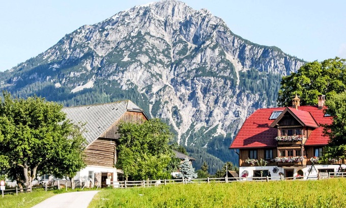 Michaelerberg-Pruggern Villa | Stunning villa for 9 guests with WIFI, TV and pets allowed
