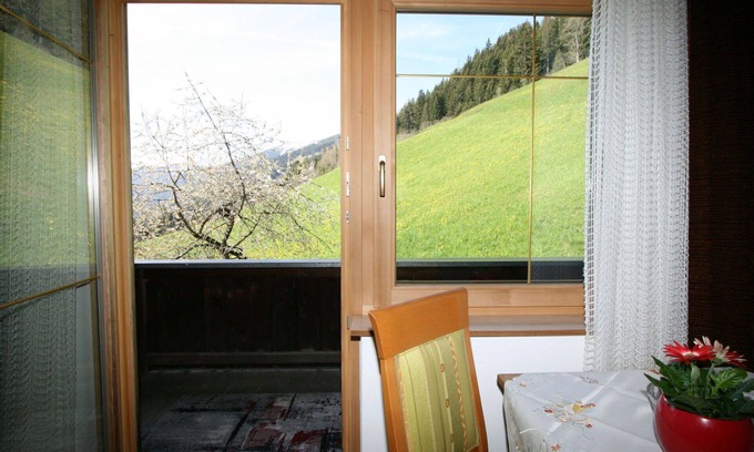 Fuegenberg Villa | Stunning villa for 4 people with TV, patio and pets allowed