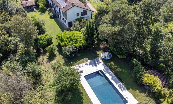 Cortazzone House | Stunning villa for 8 people with private pool, TV, patio, pets allowed and panoramic view