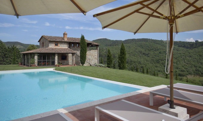 Gaiole in Chianti Villa | Stunning villa for 16 people with A/C, private pool, WIFI, TV, patio and panoramic view