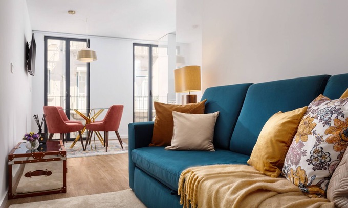 Lisbon Old Town Apartment | STUPENDO-1 BR-Center- Air conditioning
