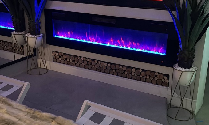 Medellin Apartment | Stylish 1BR Getaway, Jacuzzi, Fireplace, Gym and AC