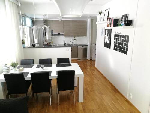 Kuopio Apartment | Stylish 1BR Home Private Parking Sauna