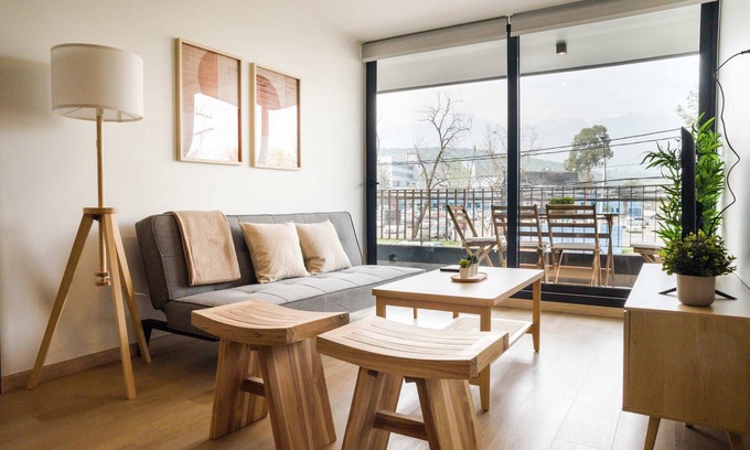 Apoquindo Apartment | Stylish 2BR Haven for 5 in Lively Las Condes Oasis