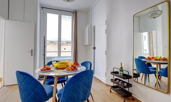 Bonne-Nouvelle Apartment | Stylish 2BR Le Marais - Quartier Montorgueil