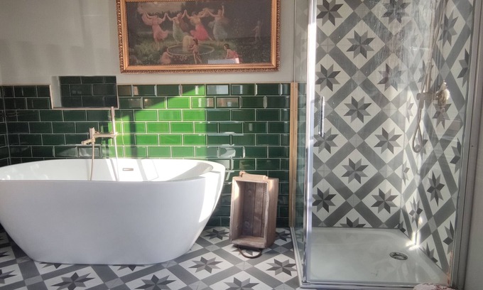 Tannenberg Cottage | Stylish and nostalgic: Erzgebirgshäusel directly on the Zschopau river