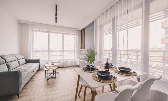 Mlyniska Apartment | Stylish Apartment by Gdańsk Shipyard