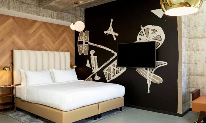 Kralingen-Crooswijk Hotel | Stylish Boutique Hotel Stay Steps from Art, Food, and Historic Rotterdam