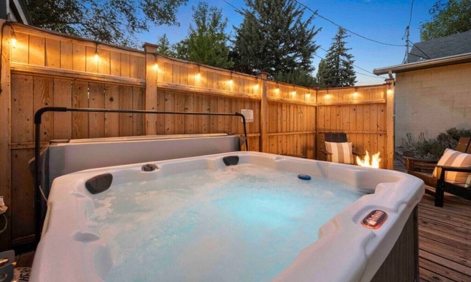 Flagstaff House | Stylish Home in Downtown Flagstaff Unit w/Hot Tub