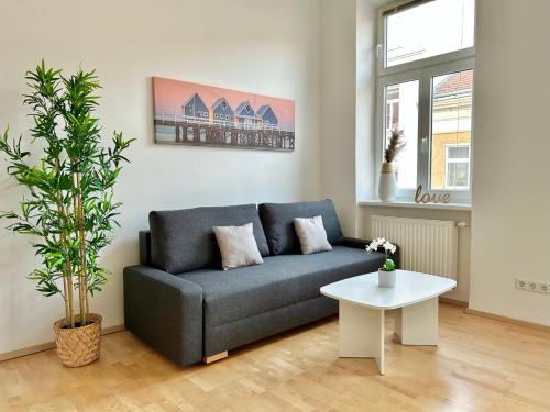 Hernals Apartment | Stylish Long-Term Apartment with Free Parking