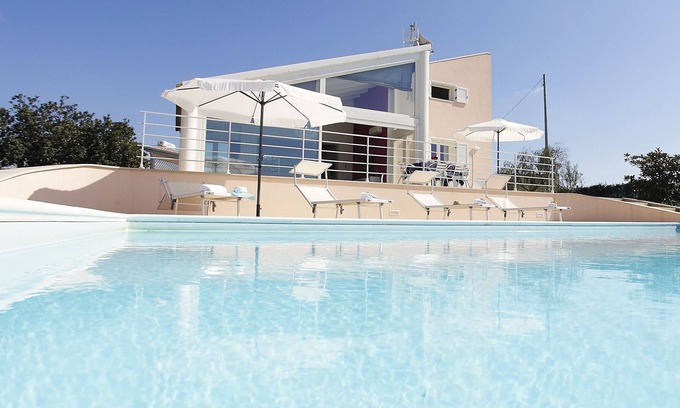 Ragusa Villa | Stylish panoramic villa Atena: private pool, views, garden, free wi-fi, bbq