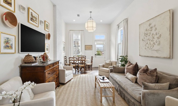 West Riverside House | Stylish & Private Uptown NOLA Home & yard.