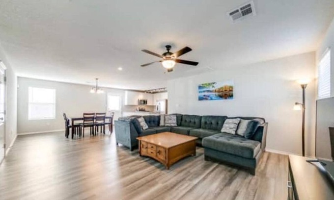 Southside House | Stylish Retreat Near Lackland AFB: The Perfect Graduation Getaway!