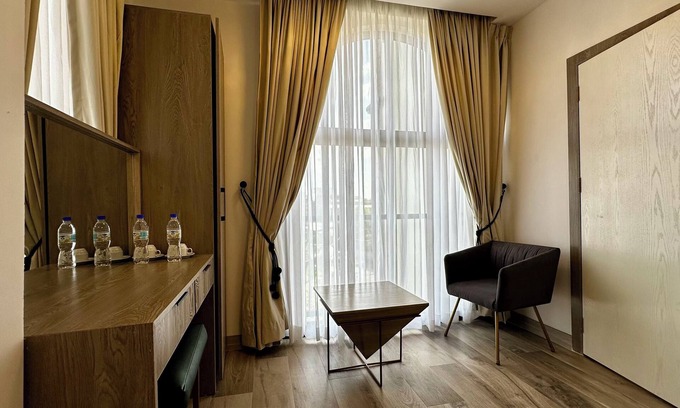 Bole Bed & Breakfast | Stylish Stay + breakfast 401