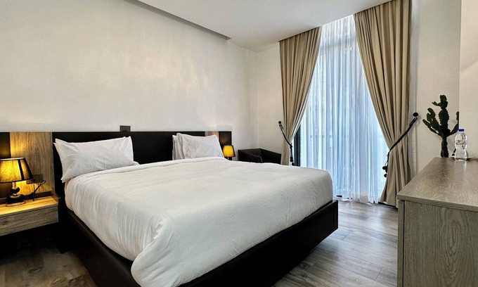 Bole Bed & Breakfast | Stylish Stay + breakfast 402