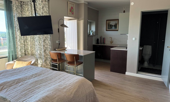 Lahti Apartment | Stylish studio apartment with a view