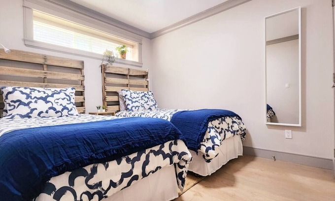 Riley Park-Little Mountain House | Stylish suite steps from trendy South Main St.