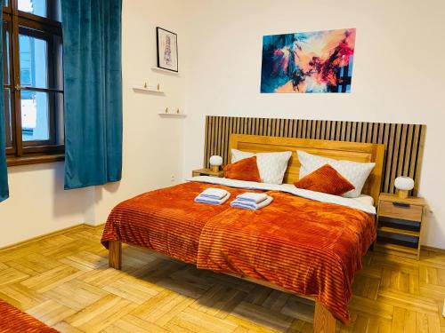 Hradec Kralove Apartment | Stylový apartmán u Velkého náměstí 2, Wi-Fi, Netflix, vana